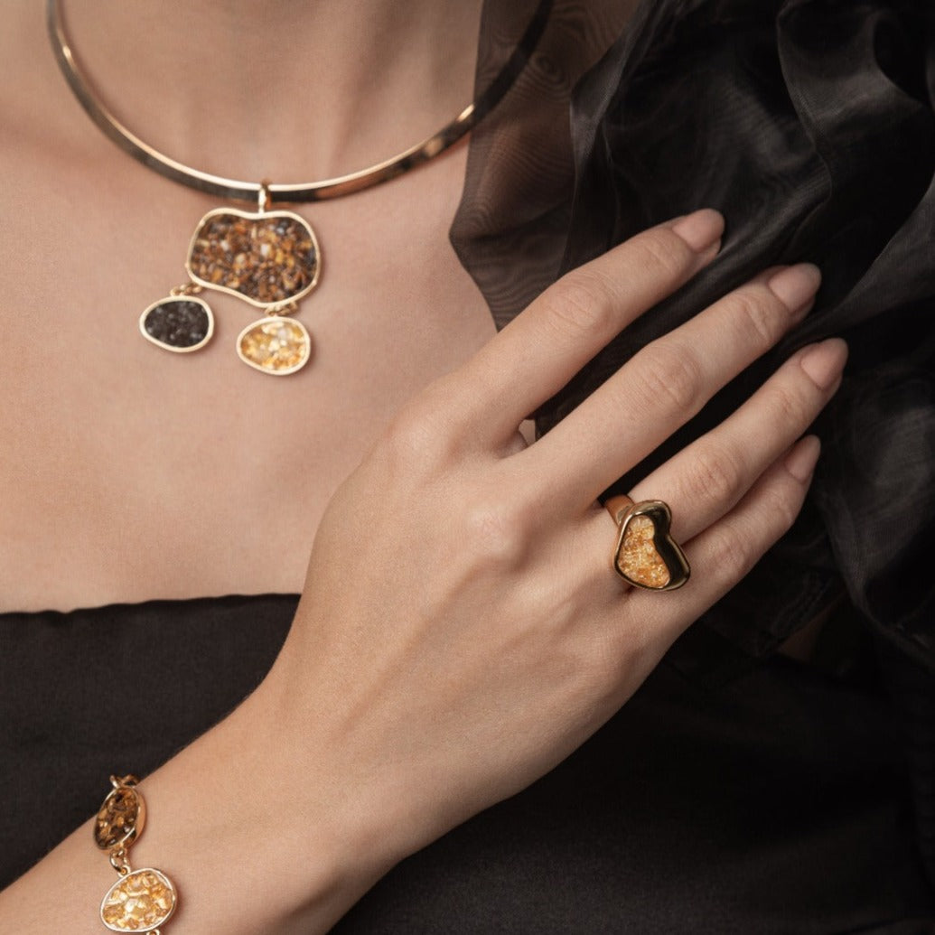 Fragments of the Heart Ring