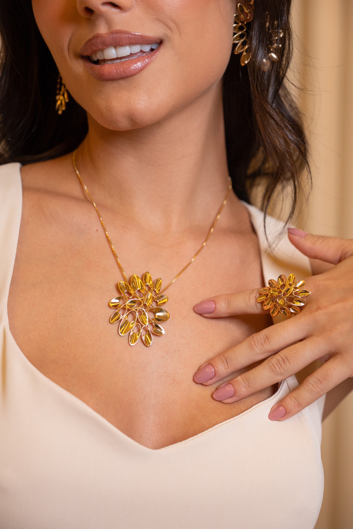 Flower Tube Statement Ring