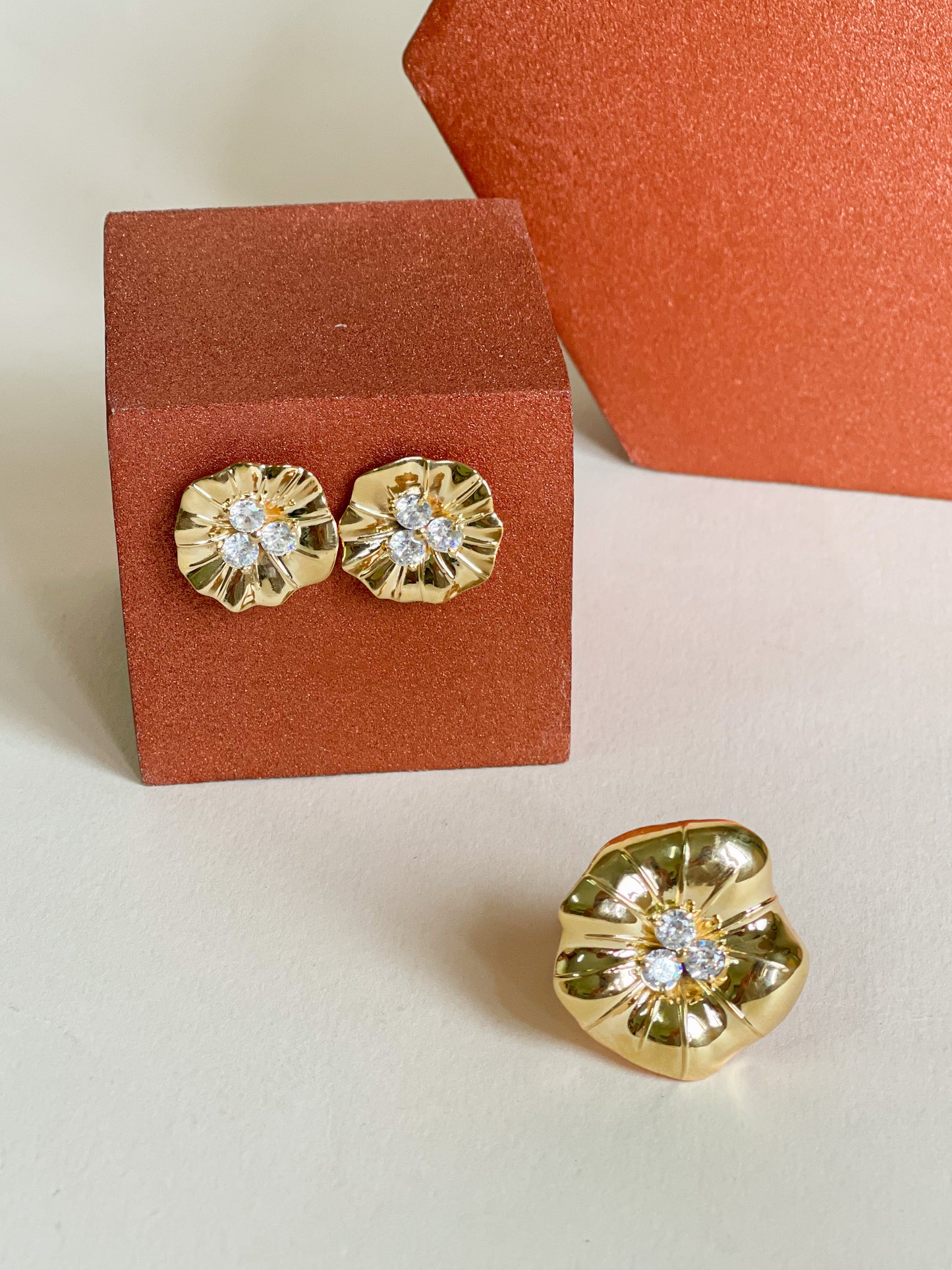 Floral Zirconia Ring