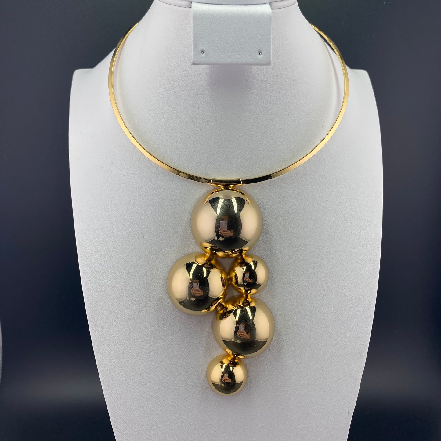 Bold Bubbles Choker