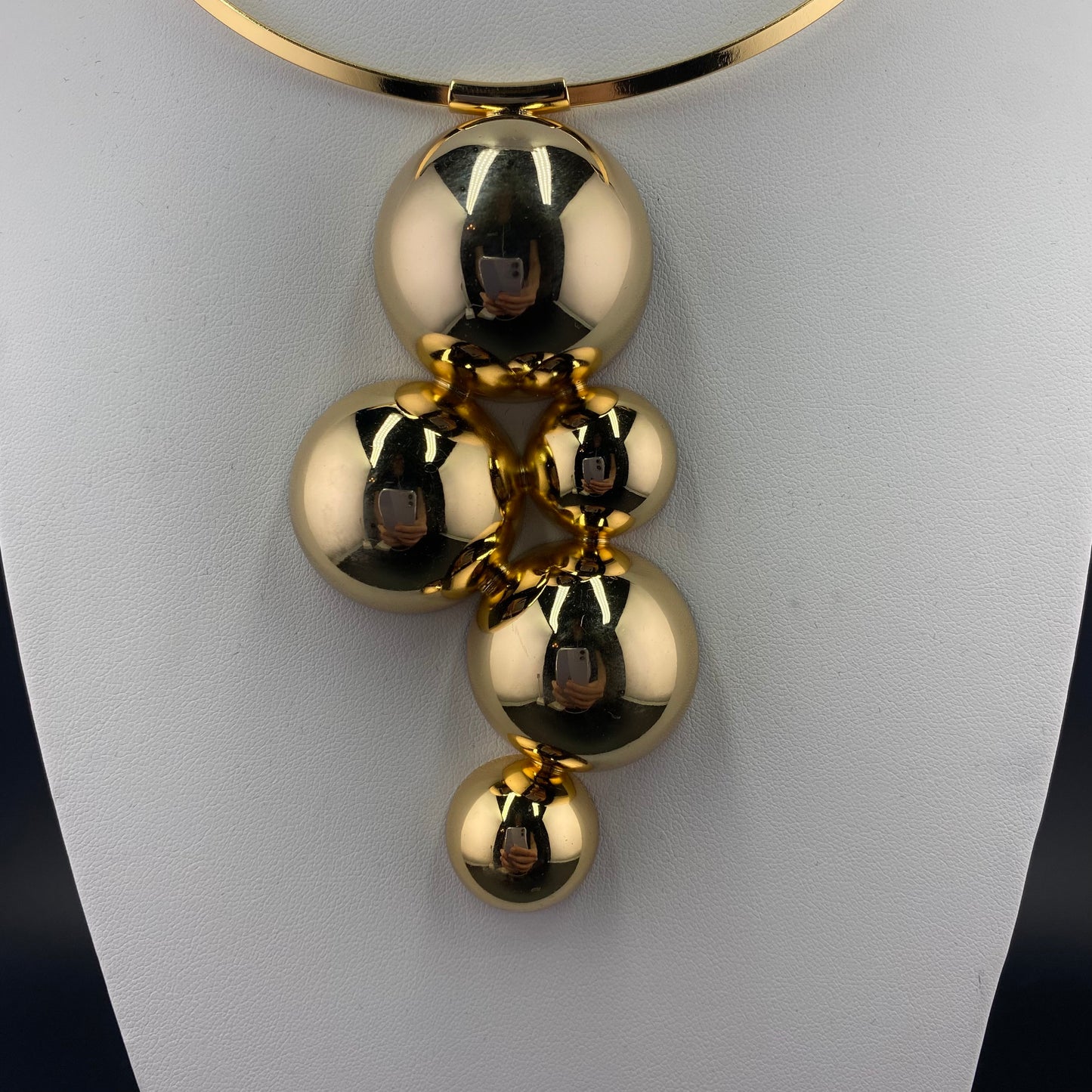 Bold Bubbles Choker