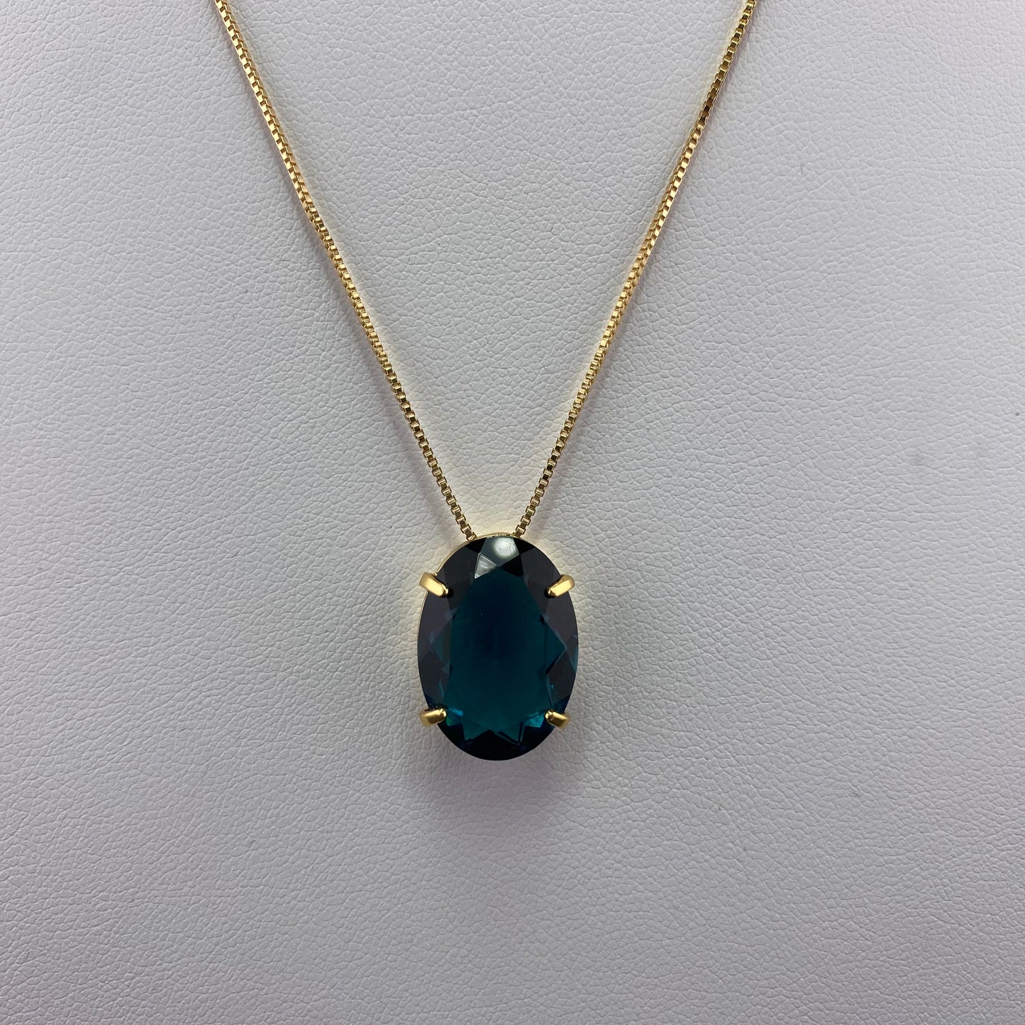 Classic Oval Stone Necklace
