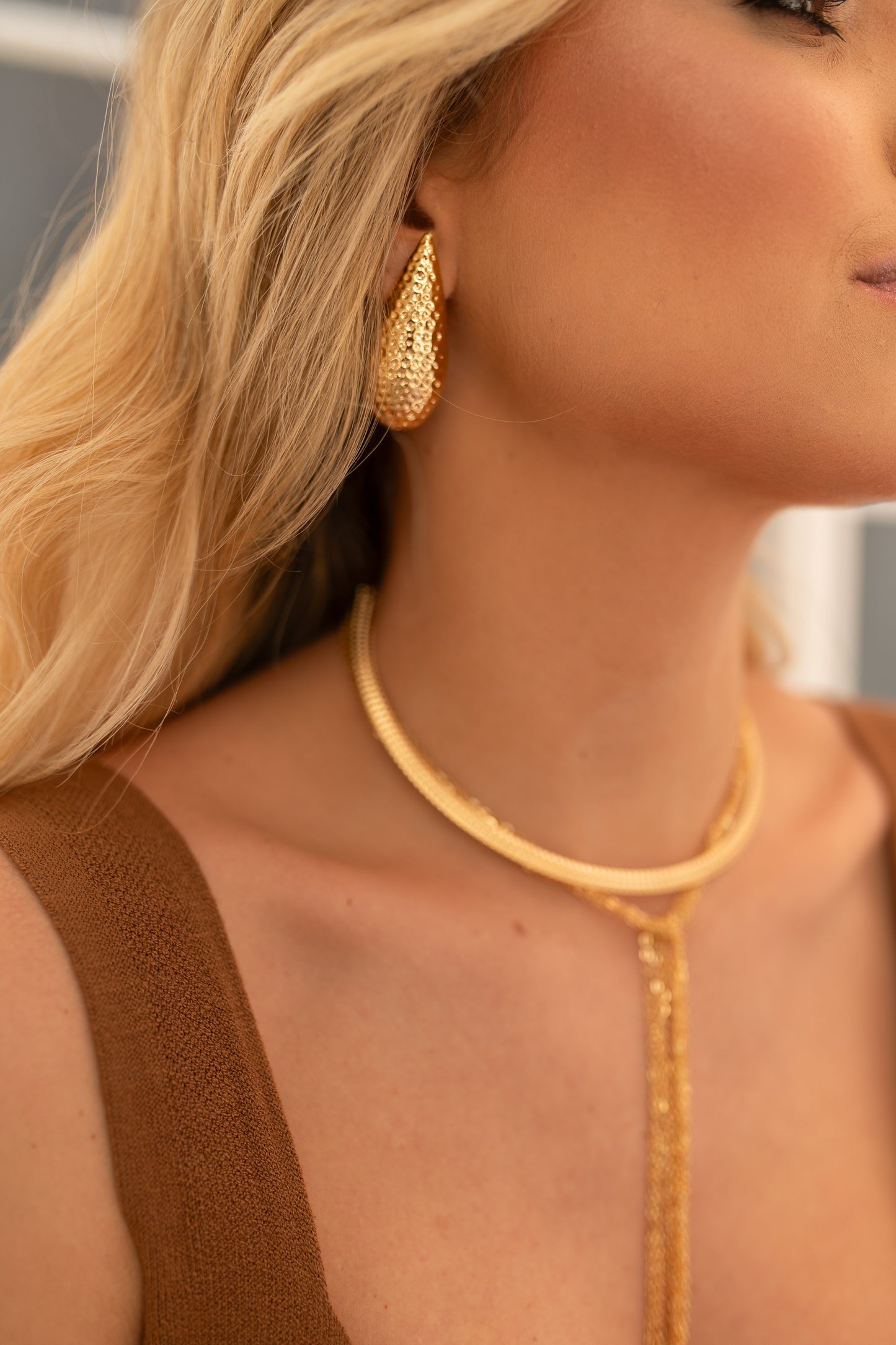 Dented Choker