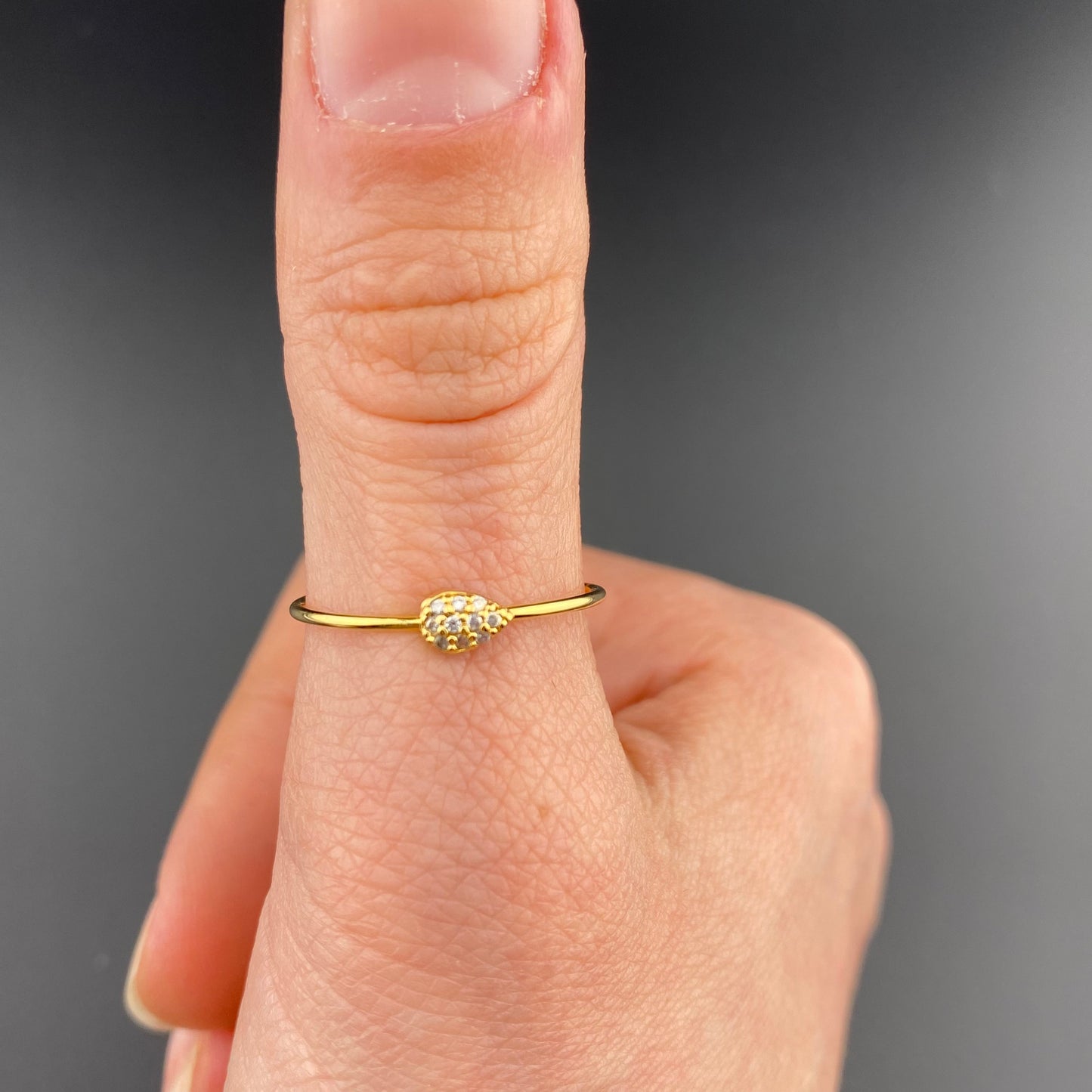 Zirconia Setting Side Drop Delicate Ring