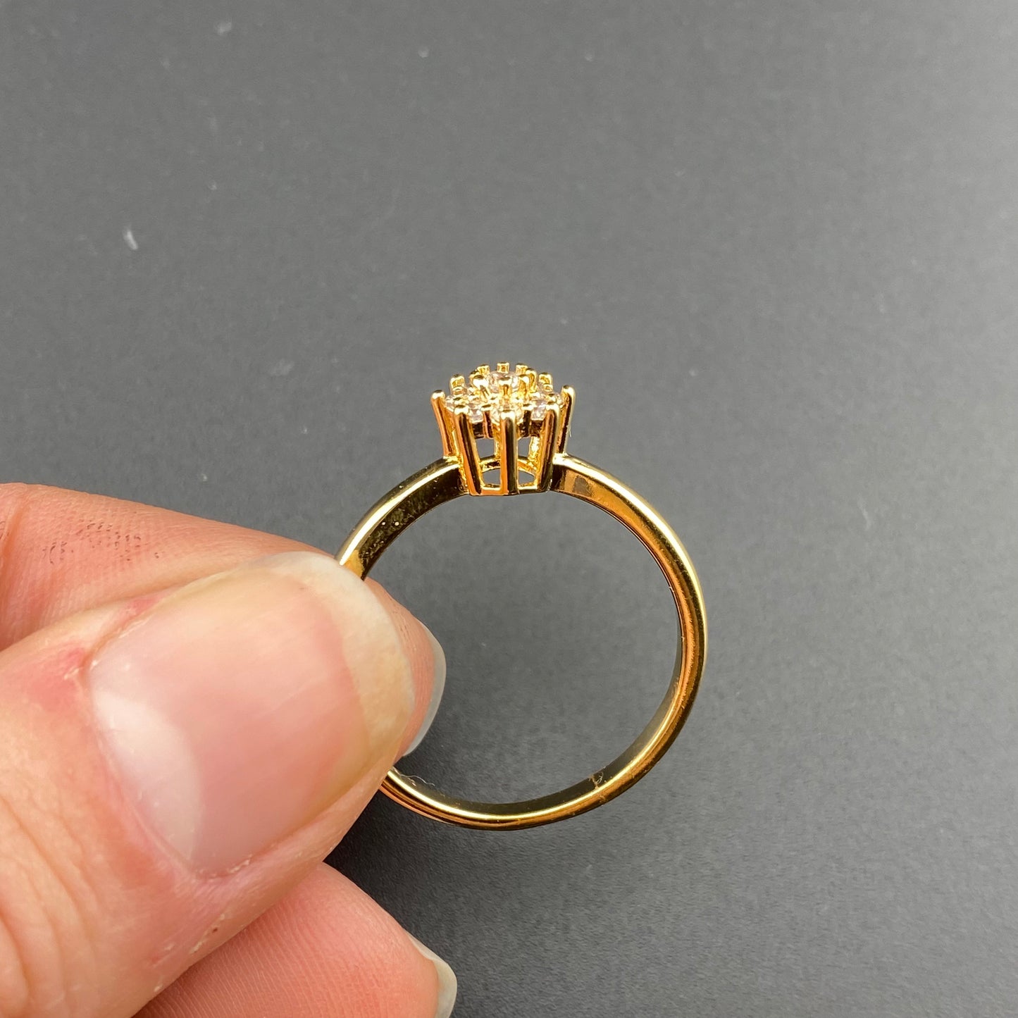 Zirconia Flower Solitaire