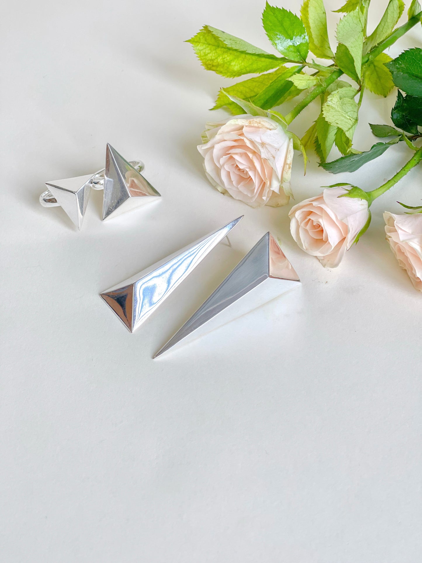Double Triangle Ring