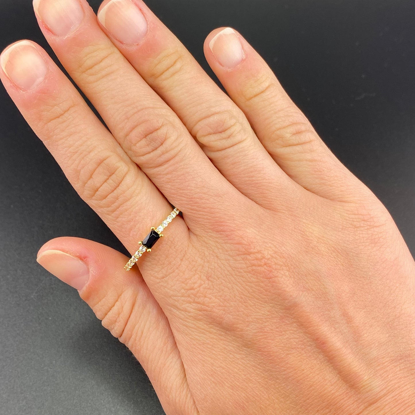 Onix Baguette Ring