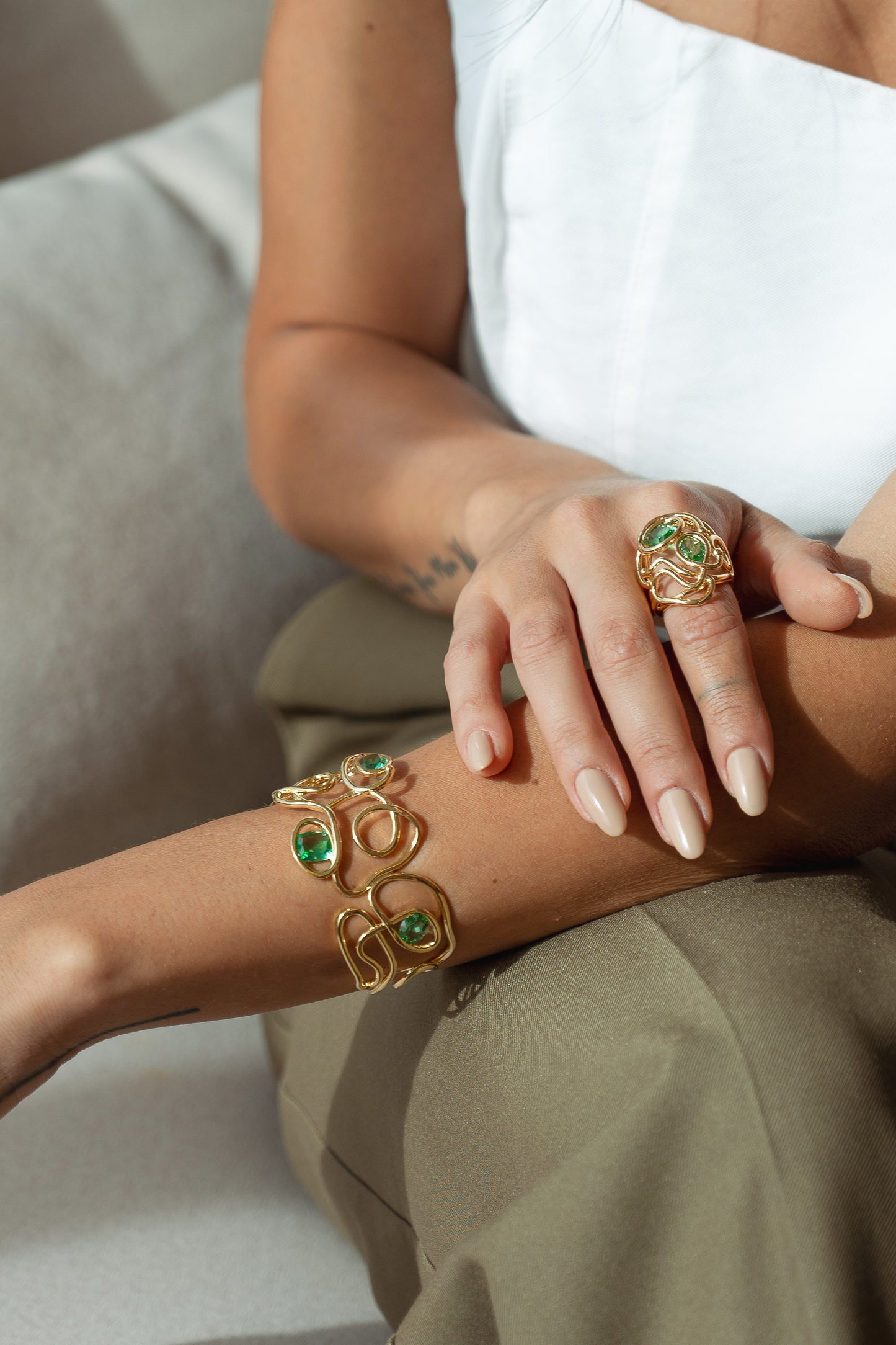Organic Loop Ring