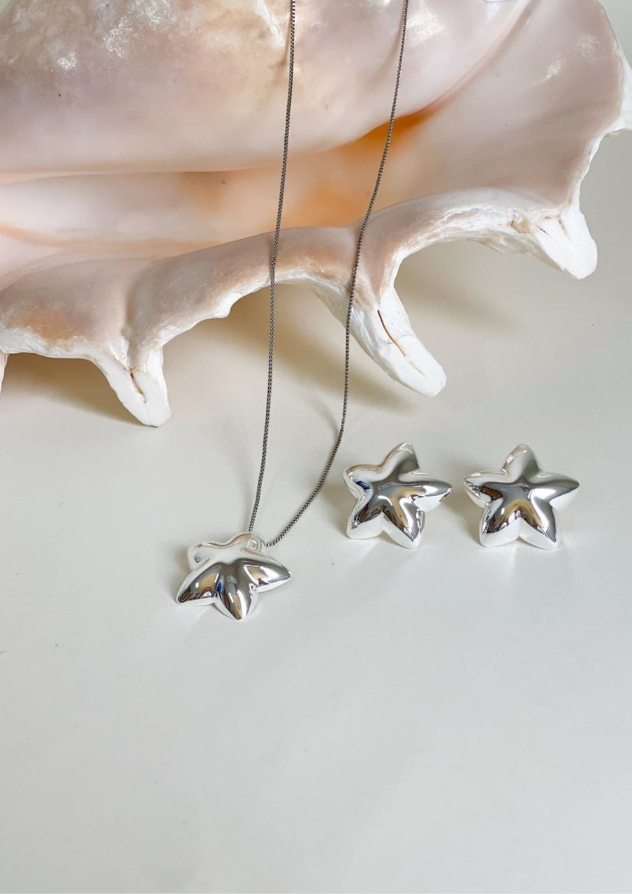 Puffy Star Necklace