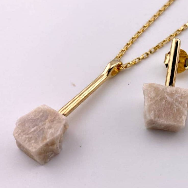 Raw Beige Amazonite Necklace