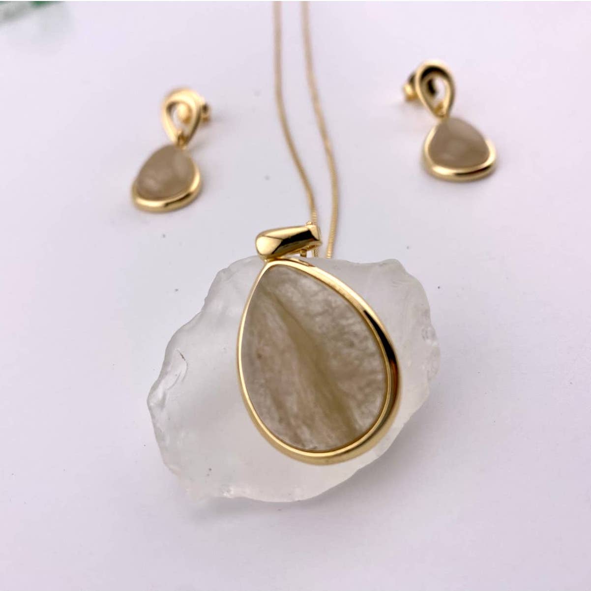 Rutilated Quartz Earring and Necklace Set