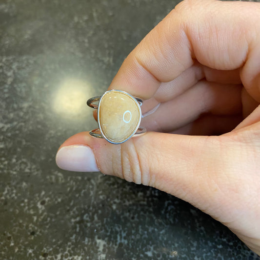 Beige Amazonite Edged Cabochon Ring