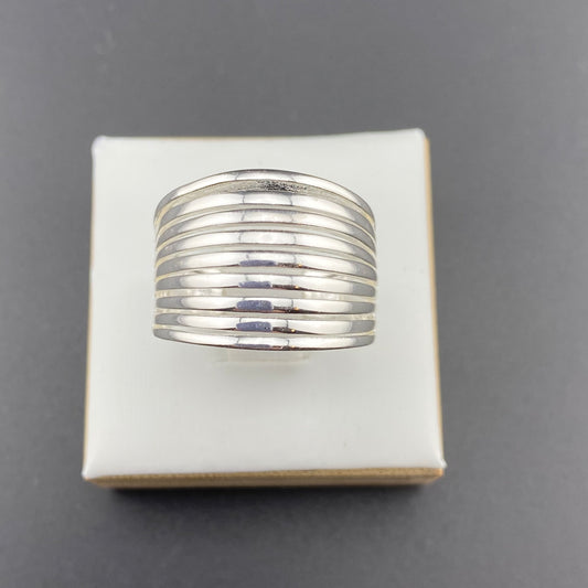 Dome Lines Ring