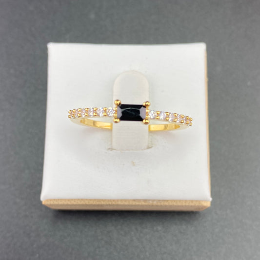 Onix Baguette Ring
